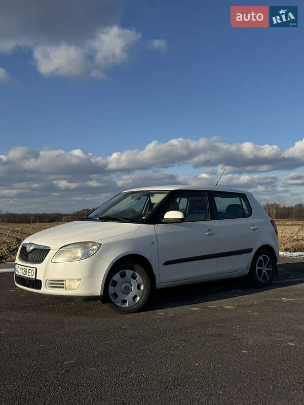 Хэтчбек Skoda Fabia 2009 в Лукове