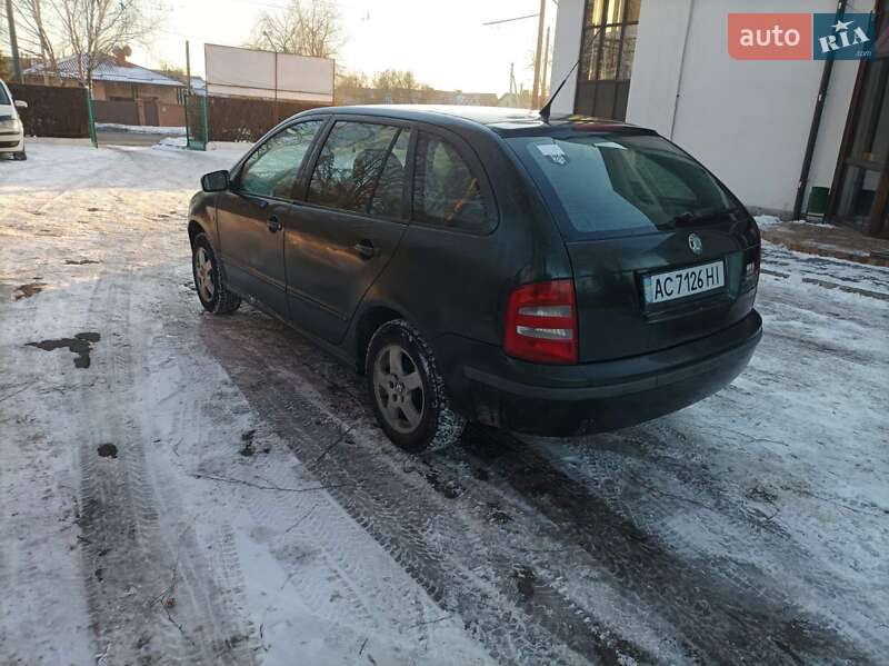 Хетчбек Skoda Fabia 2003 в Луцьку