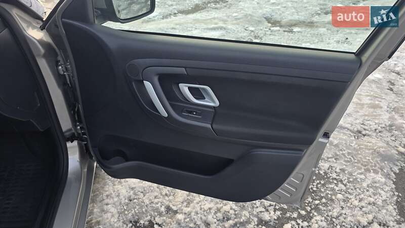 Універсал Skoda Fabia 2009 в Дніпрі