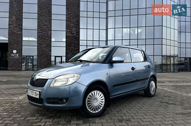 Хэтчбек Skoda Fabia 2008 в Черновцах