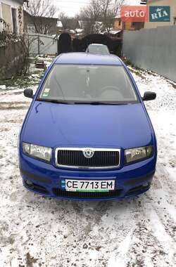 Хэтчбек Skoda Fabia 2004 в Черновцах