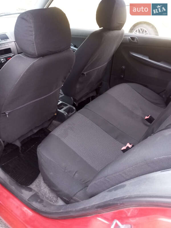 Хэтчбек Skoda Fabia 2007 в Киеве