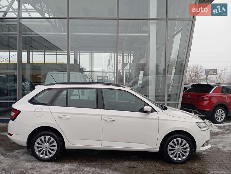 Универсал Skoda Fabia 2021 в Киеве