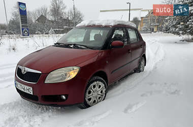 Хетчбек Skoda Fabia 2007 в Долині