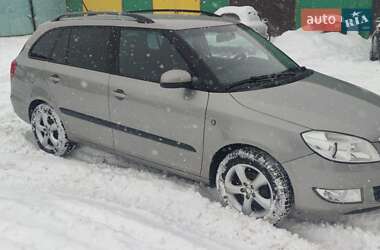 Універсал Skoda Fabia 2012 в Володимирі