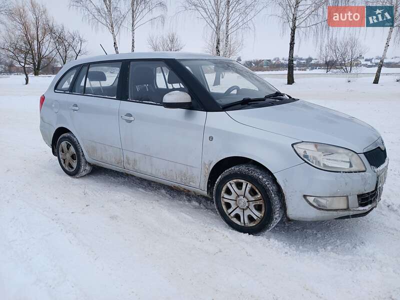 Универсал Skoda Fabia 2012 в Староконстантинове