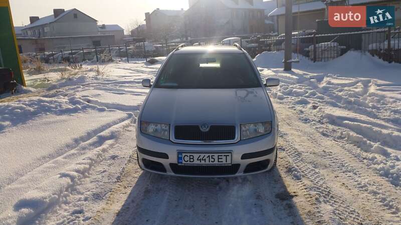Универсал Skoda Fabia 2004 в Чернигове