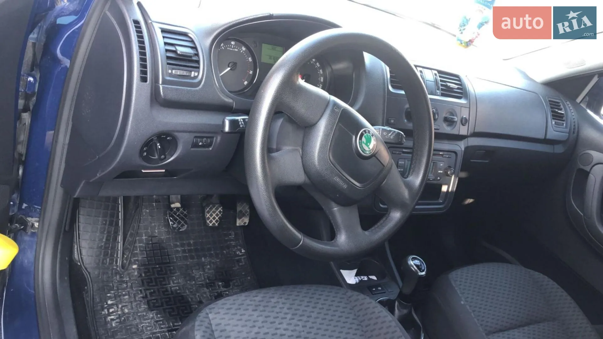 2011 Skoda Fabia - мініатюра 5