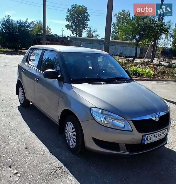 Хэтчбек Skoda Fabia 2012 в Богодухове