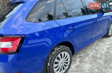 Универсал Skoda Fabia 2021 в Киеве