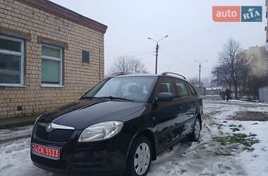 Універсал Skoda Fabia 2009 в Чернівцях