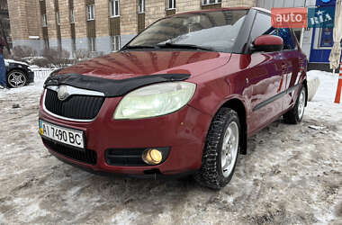 Хэтчбек Skoda Fabia 2007 в Киеве