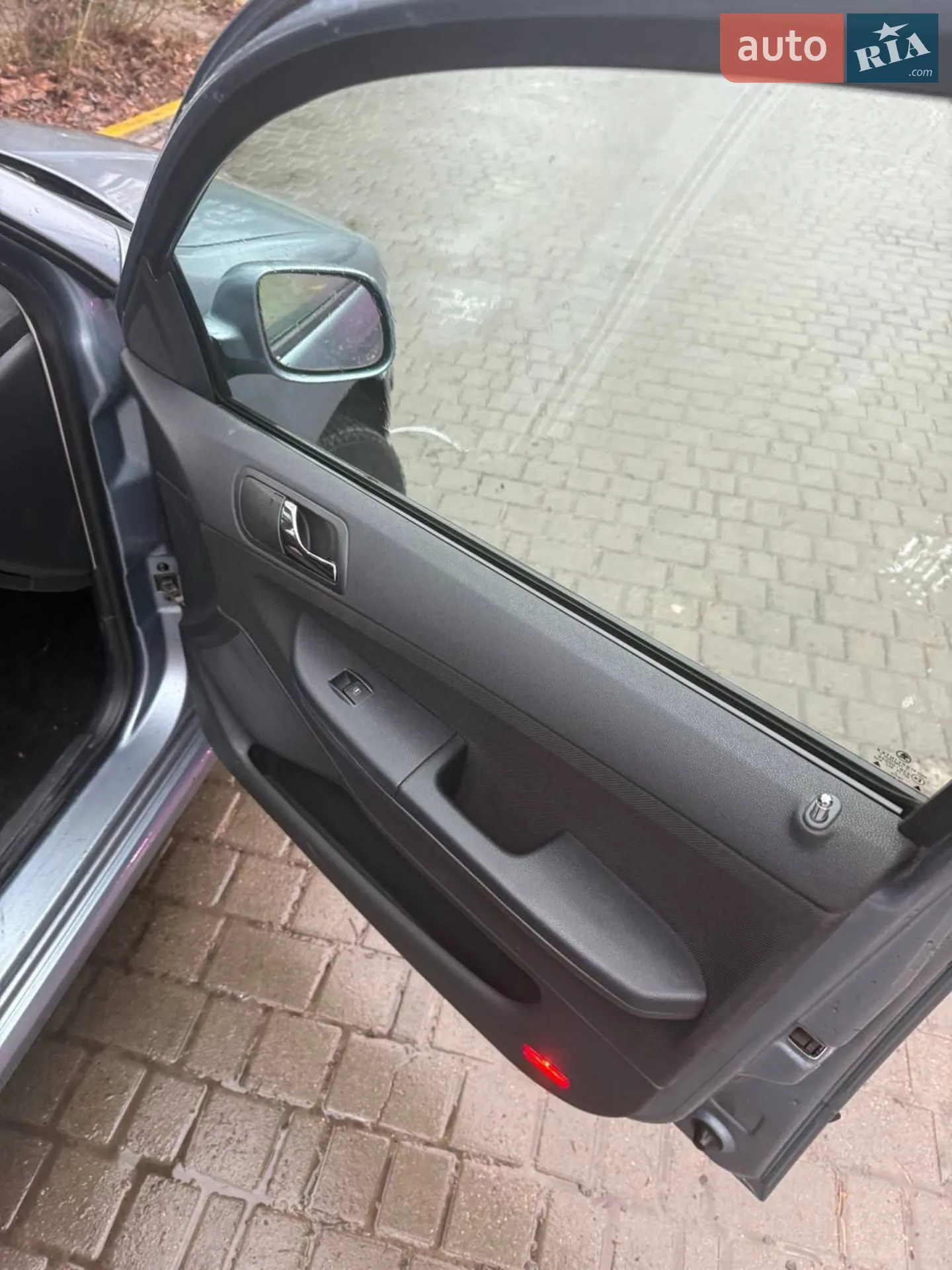 Skoda Fabia 2003 VIN TMBJS26Y833803083 фото оголошення 8 з 16