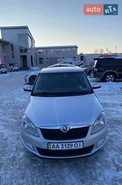 Хетчбек Skoda Fabia 2014 в Києві
