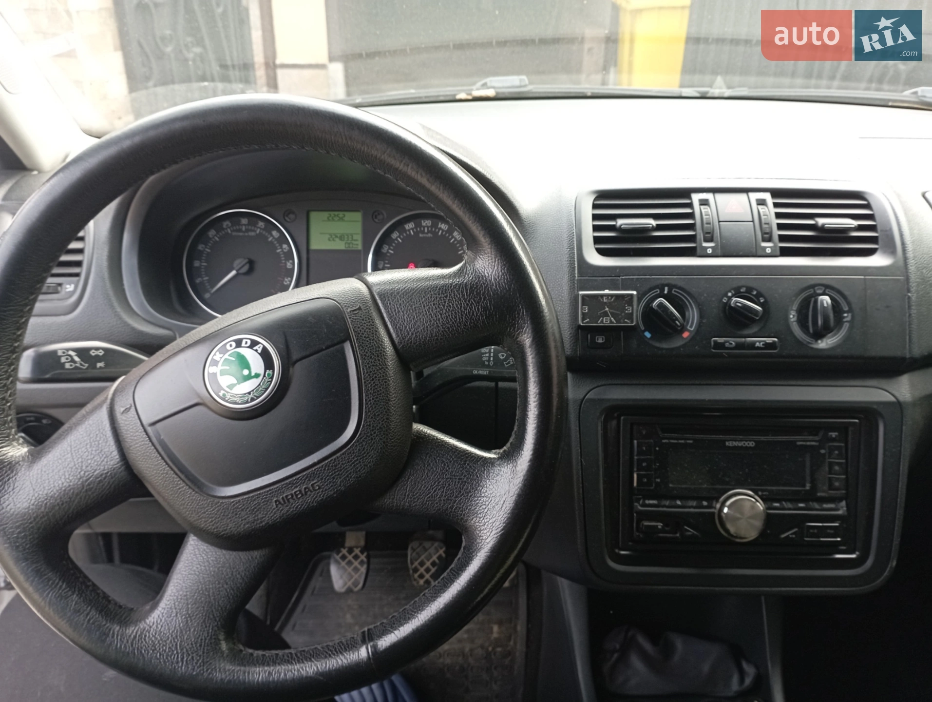 2012 Skoda Fabia - мініатюра 2