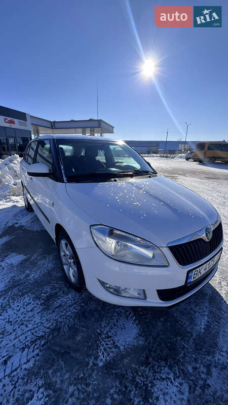Универсал Skoda Fabia 2011 в Вараше
