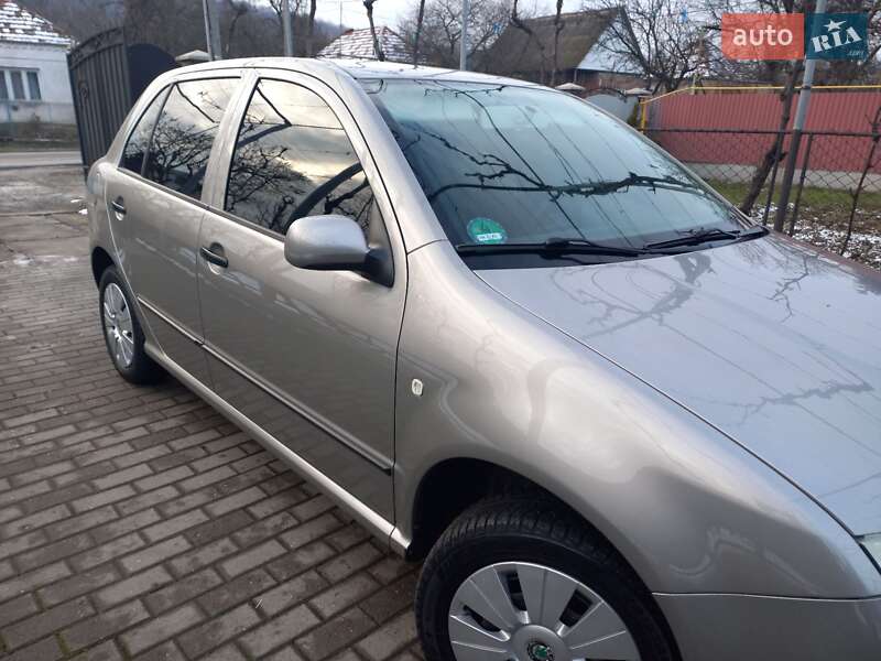 Хэтчбек Skoda Fabia 2006 в Мукачево