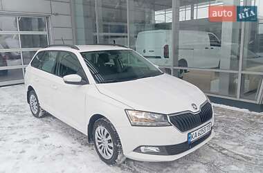 Универсал Skoda Fabia 2021 в Киеве