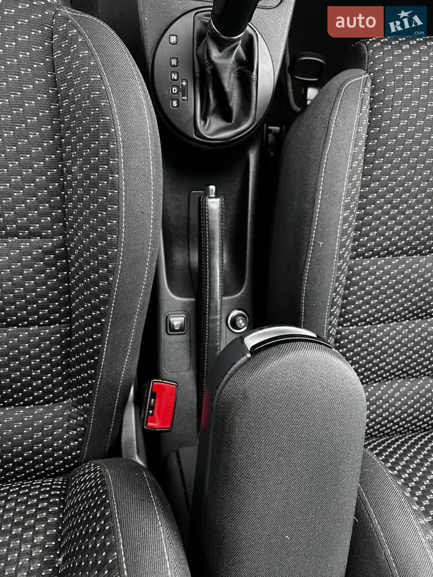 2011 Skoda Fabia - мініатюра 57