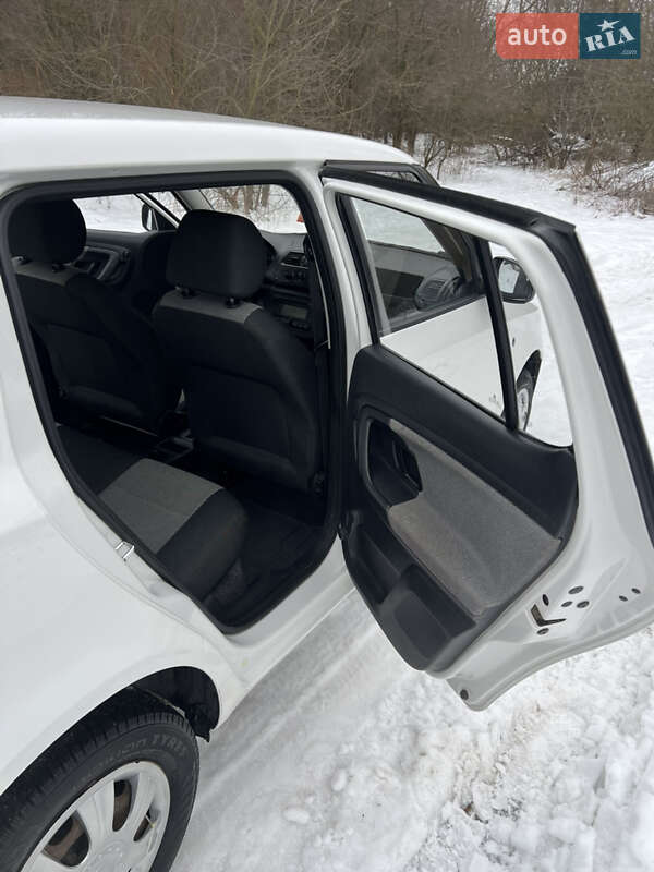 Хэтчбек Skoda Fabia 2013 в Ивано-Франковске фото 10 Хэтчбек Skoda Fabia 2013 в Ивано-Франковске