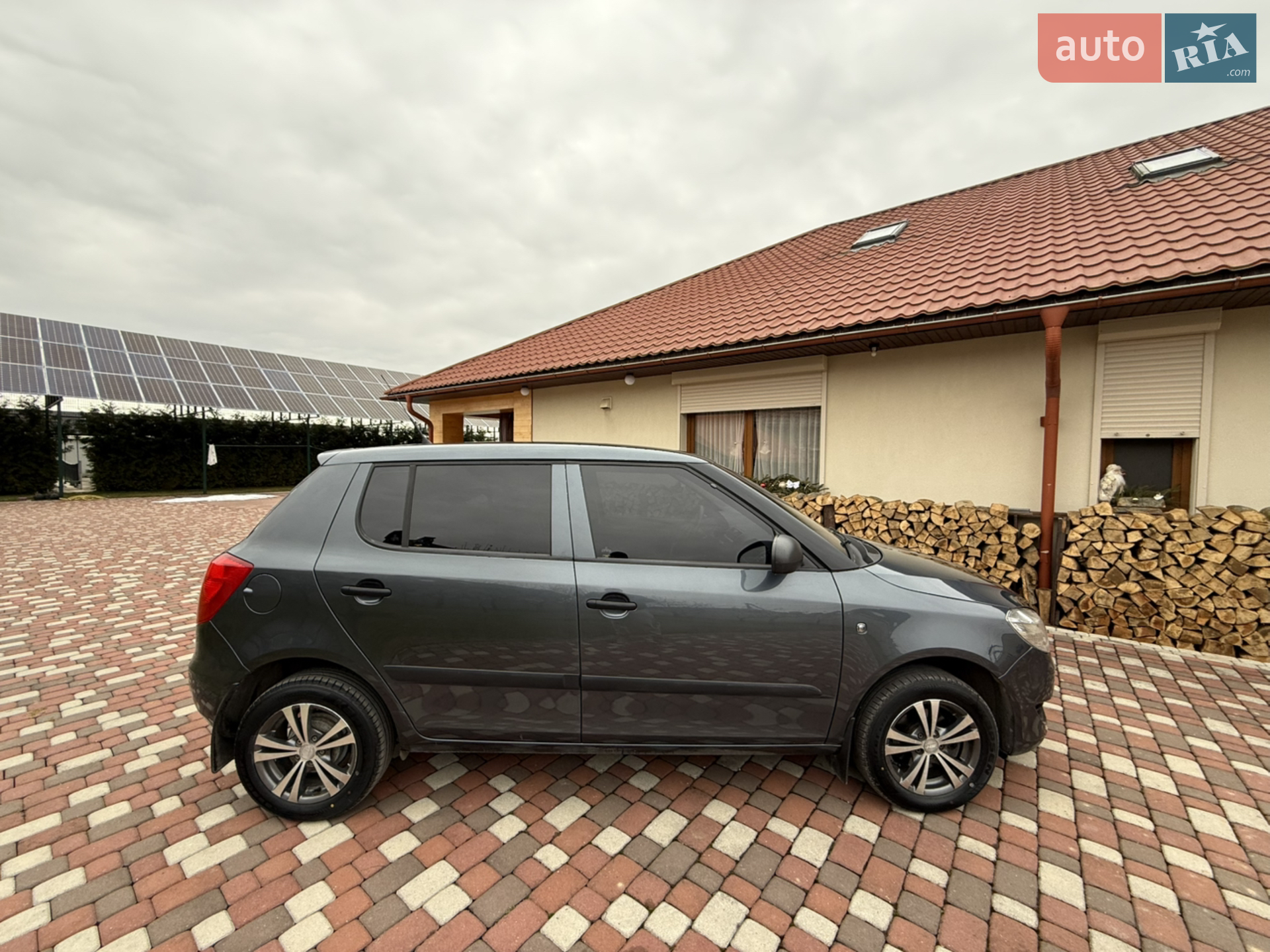 2010 Skoda Fabia - мініатюра 11