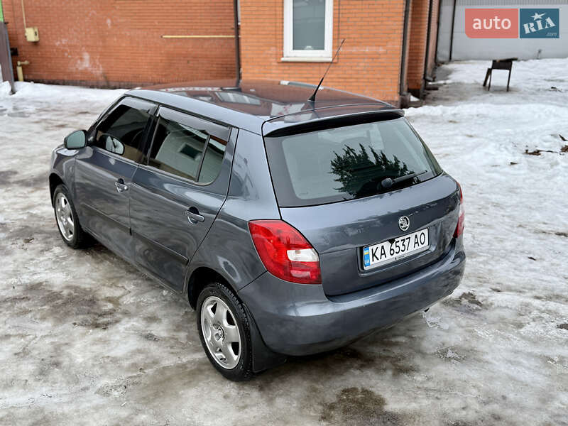 Хэтчбек Skoda Fabia 2007 в Киеве