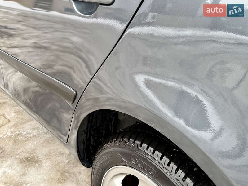 Хэтчбек Skoda Fabia 2007 в Киеве