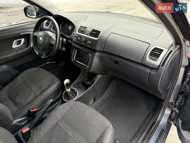 Хэтчбек Skoda Fabia 2007 в Киеве