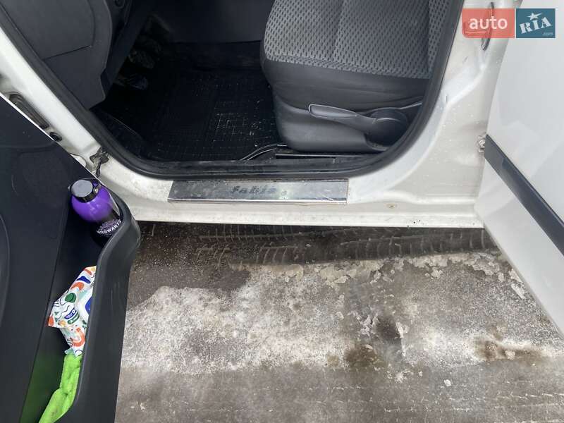 Универсал Skoda Fabia 2011 в Житомире