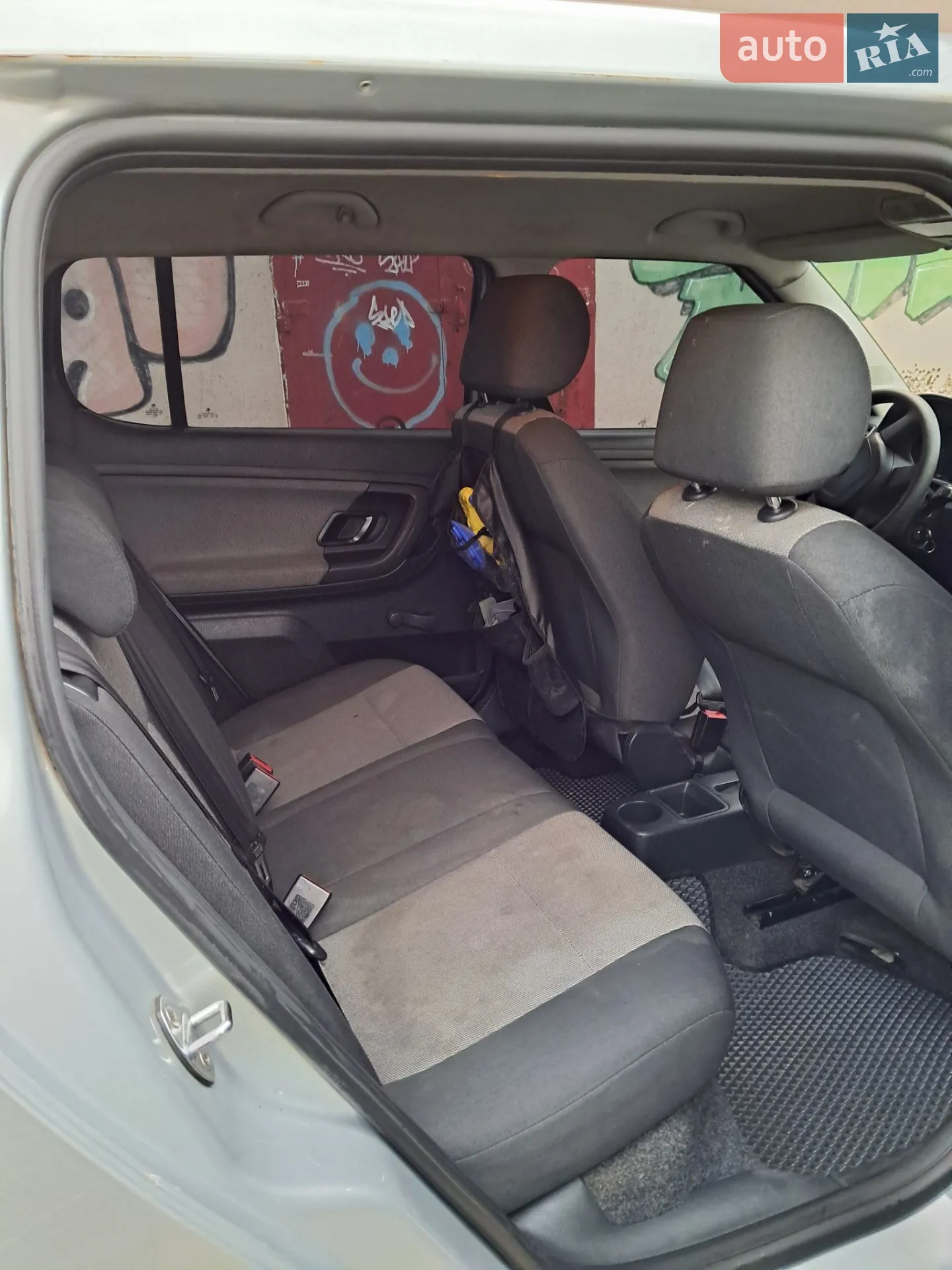 2011 Skoda Fabia - мініатюра 7