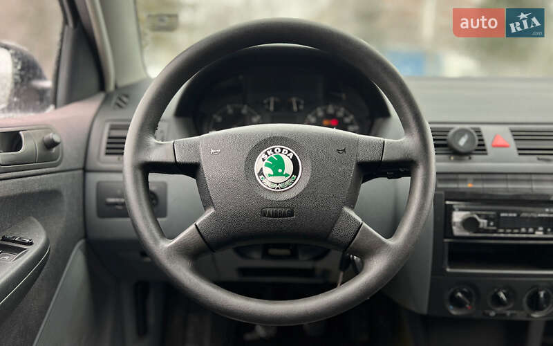 Хэтчбек Skoda Fabia 2002 в Львове