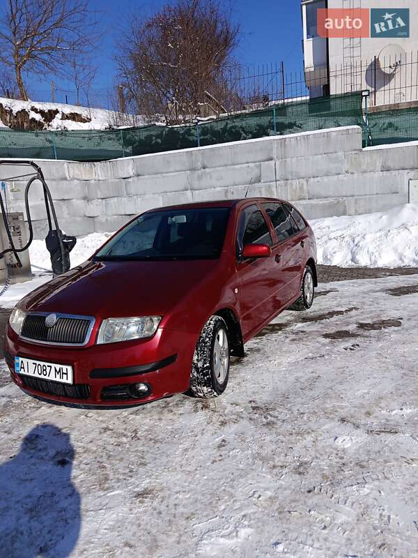 Универсал Skoda Fabia 2007 в Обухове фото Универсал Skoda Fabia 2007 в Обухове