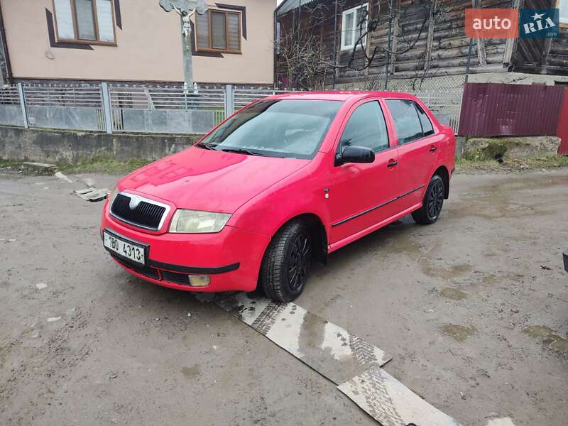 Седан Skoda Fabia 2002 в Тячеве