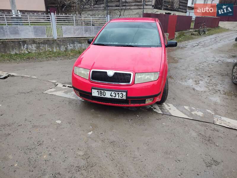 Седан Skoda Fabia 2002 в Тячеве