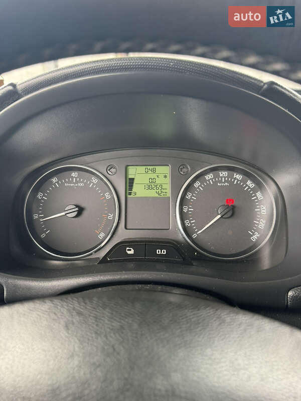 Хэтчбек Skoda Fabia 2012 в Лубнах