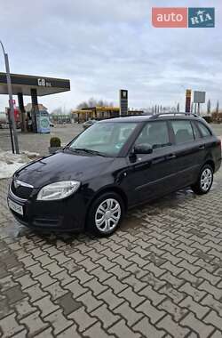 Универсал Skoda Fabia 2008 в Черновцах