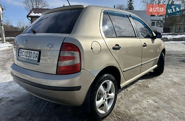 Хэтчбек Skoda Fabia 2005 в Буске