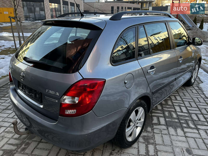 Хэтчбек Skoda Fabia 2013 в Львове
