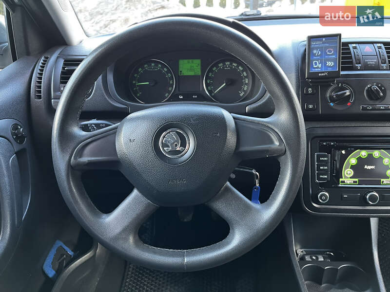 Хэтчбек Skoda Fabia 2013 в Львове