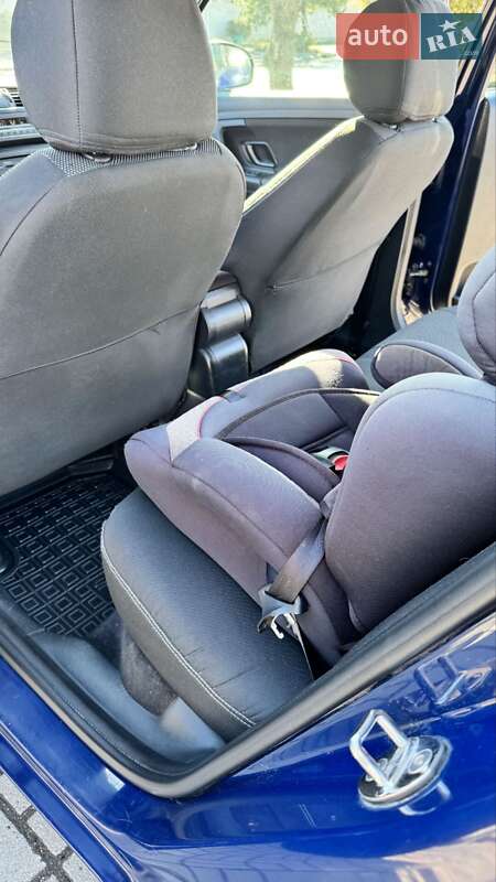 Универсал Skoda Fabia 2011 в Ужгороде