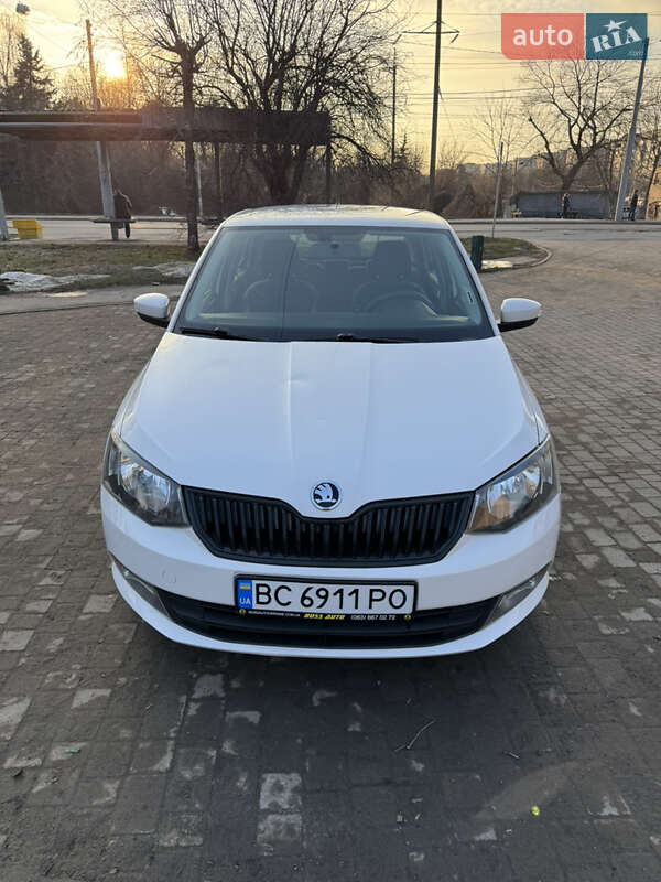 Хэтчбек Skoda Fabia 2016 в Львове