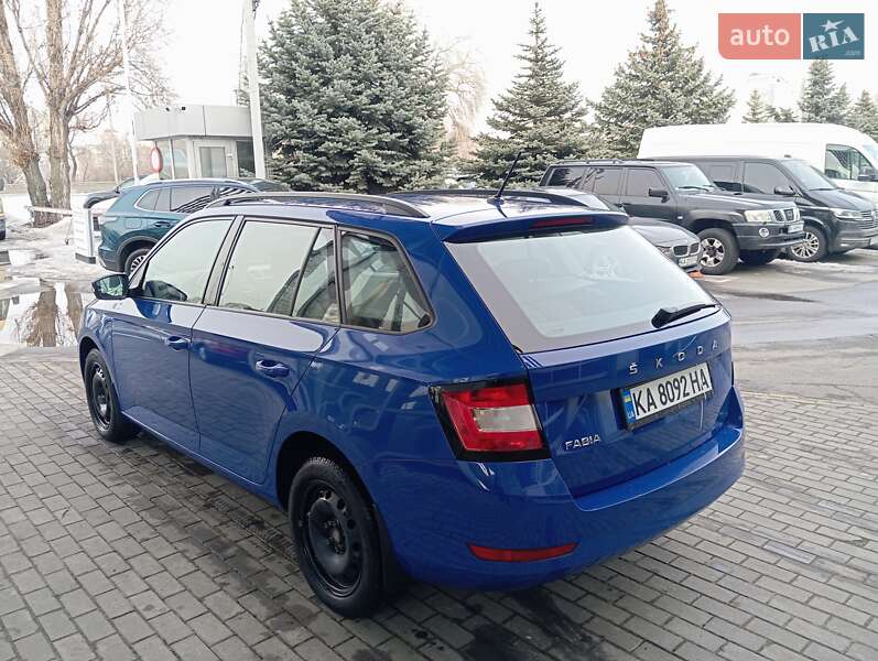 Универсал Skoda Fabia 2021 в Киеве