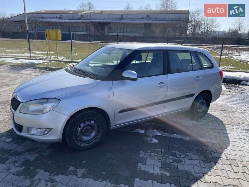 Универсал Skoda Fabia 2011 в Виннице