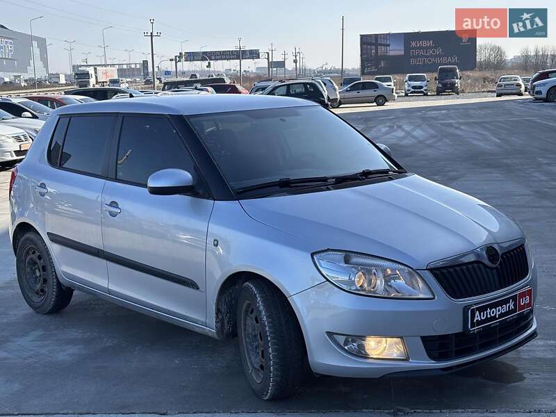 Хэтчбек Skoda Fabia 2011 в Львове
