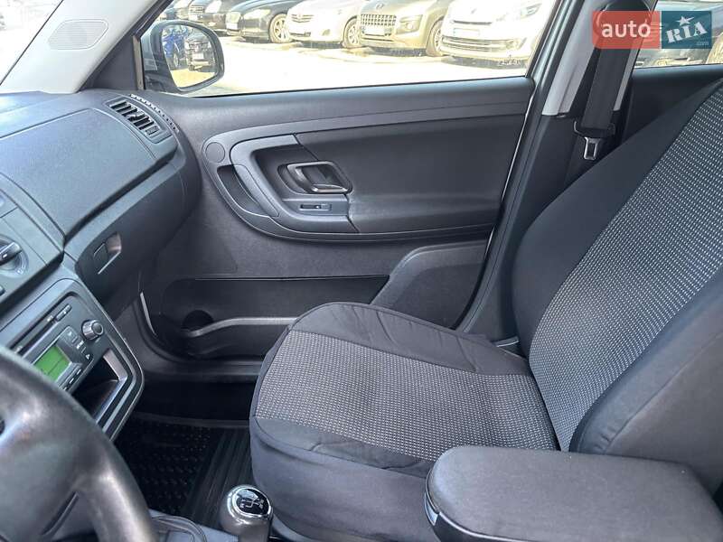 Хэтчбек Skoda Fabia 2011 в Львове