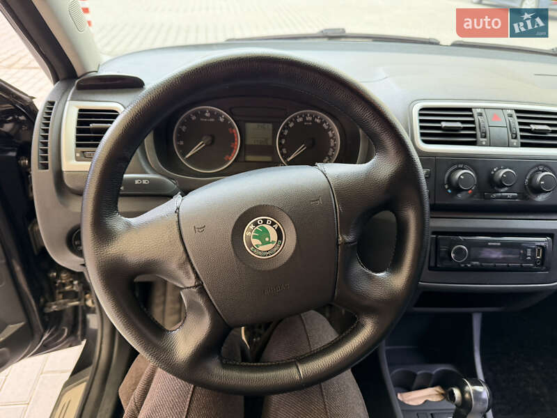 Хэтчбек Skoda Fabia 2008 в Одессе