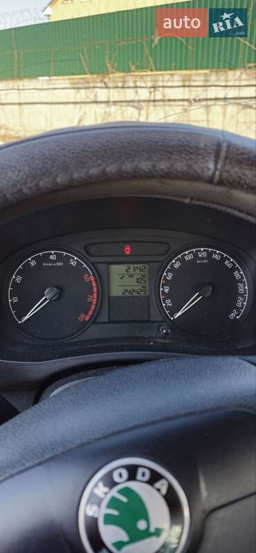 Хэтчбек Skoda Fabia 2010 в Хмельницком