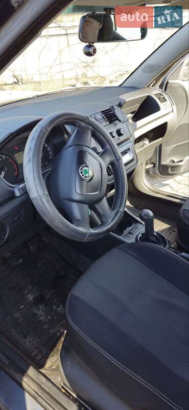 Хэтчбек Skoda Fabia 2010 в Хмельницком