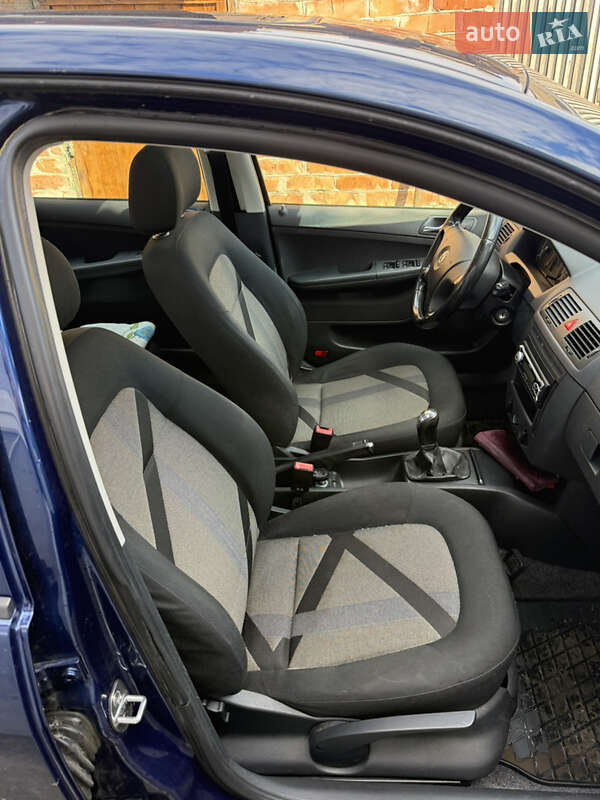 Хэтчбек Skoda Fabia 2006 в Кременчуге