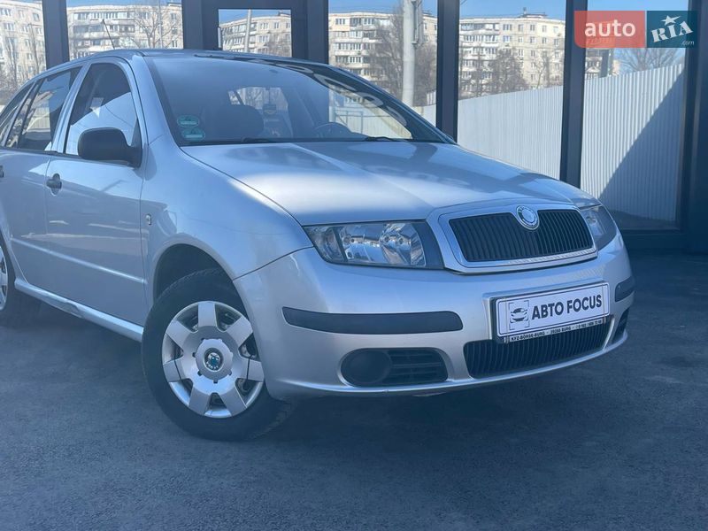Хэтчбек Skoda Fabia 2006 в Киеве